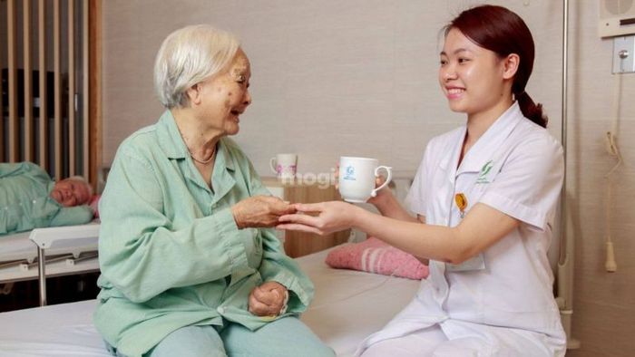 Giải mã chi tiết từng tình huống mơ thấy mẹ giúp bạn hiểu rõ hơn về những thông điệp mà các giấc mơ mang lại.