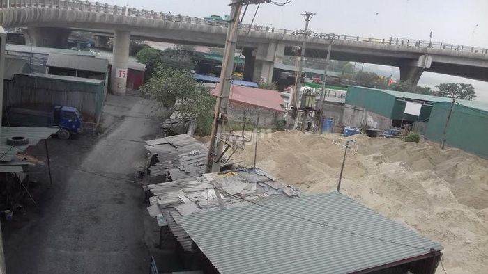 Hãy tránh mua đất ở gần chân cầu vì sự ồn ào và nhiễu loạn từ giao thông