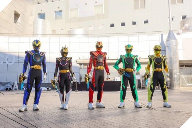 Huyền thoại Siêu nhân Gao bất ngờ tái xuất trong Gozyuger, khiến cộng đồng fan không thể kìm nén sự vui mừng.