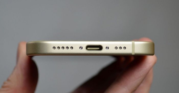 meo-ve-sinh-loa-iphone-thumb