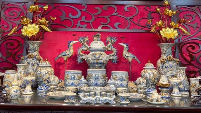 Cách thức bày trí 3 bát hương trên bàn thờ