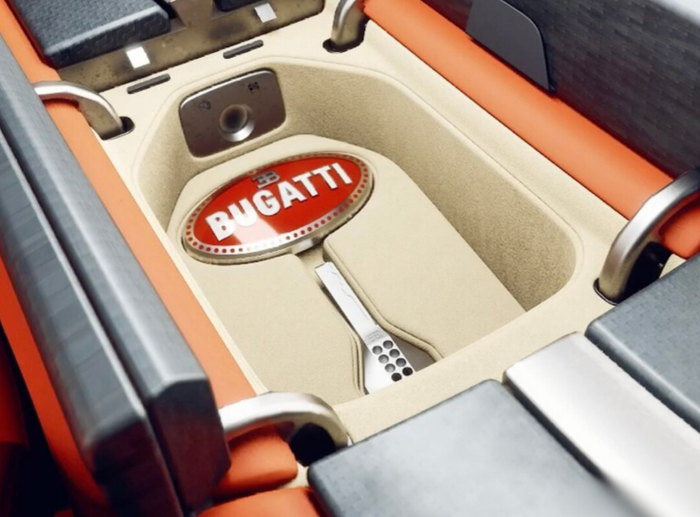 BUGATTI 2.PNG