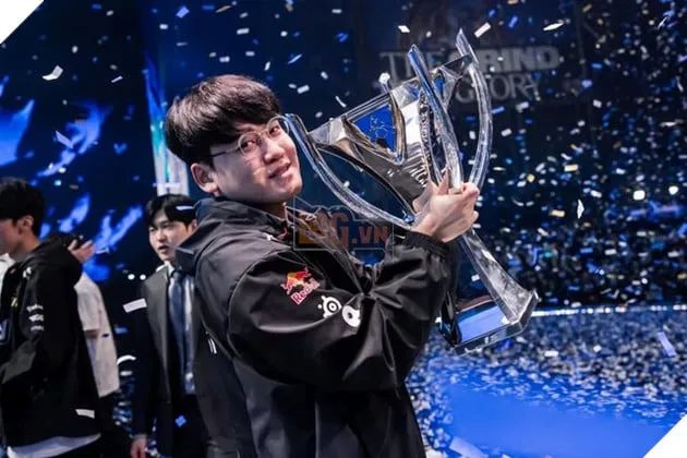 Gumayusi đã có màn tái xuất tại LCK với một KDA không thể tuyệt vời hơn trong mùa giải Regular Season.