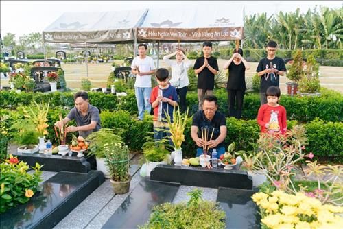 Cúng Thanh Minh ngoài mộ như thế nào?