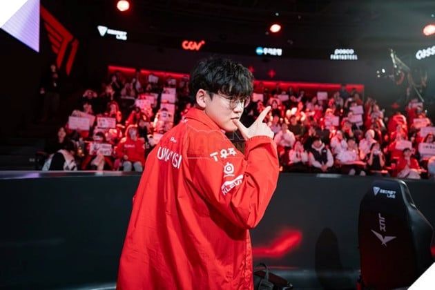 Một bộ phận anti-fan đã sử dụng Faker để chỉ trích Gumayusi, khiến cộng đồng fan T1 không khỏi khó chịu và bất mãn.