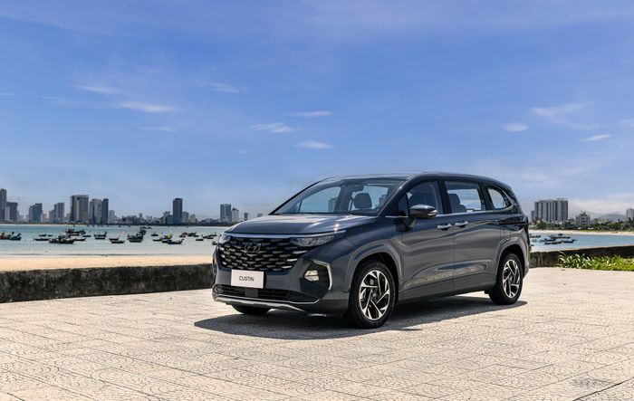 hyundai-custin-10.jpg