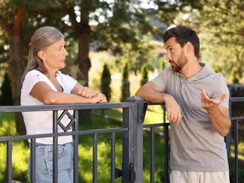 kiểu hàng xóm và họ hàng cần tránh xa