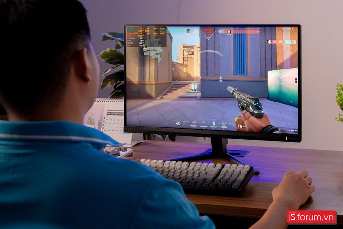 Với tần số quét cao, Evnia 27M2N3200FQ cực kỳ phù hợp cho các tựa game FPS đòi hỏi sự chính xác và tốc độ.