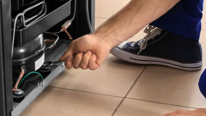 Thay thế máy nén giúp giảm tiếng ồn cho tủ lạnh