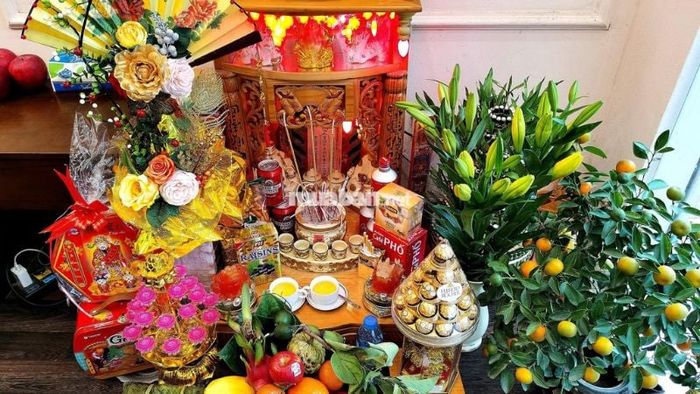 Cách bài trí bàn thờ ông Địa, Thần Tài để thu hút tài lộc và may mắn