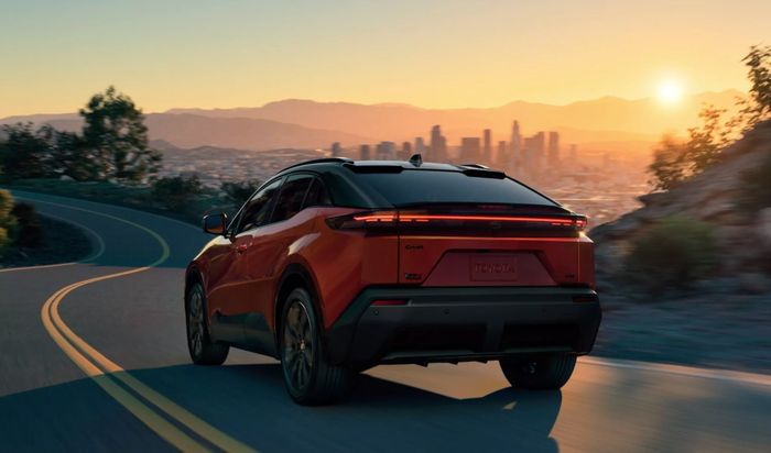 Toyota C-HR 3.JPG