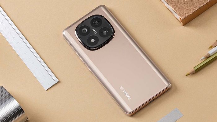 Xiaomi giới thiệu phiên bản Vàng Sa Mạc của dòng Redmi Note 14 Series mới tại Việt Nam