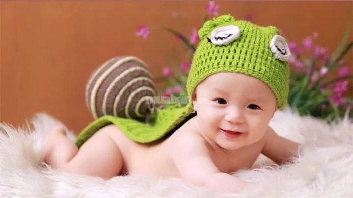 Em bé sinh vào giờ Dậu từ nhỏ đã thể hiện sự ngoan ngoãn, hiểu chuyện.