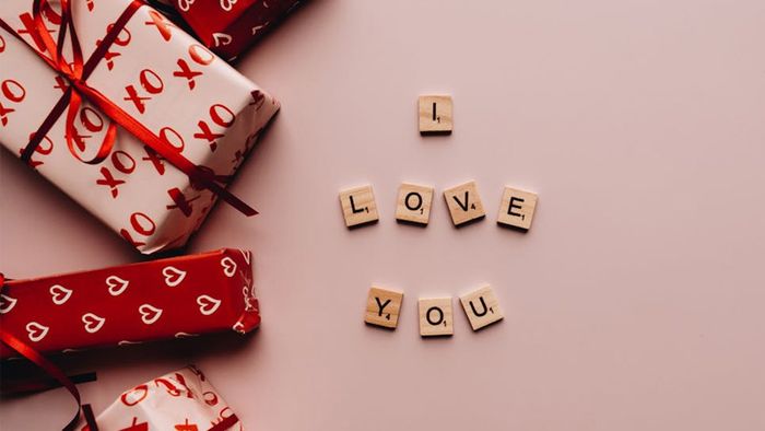 14-3-la-ngay-gi-ai-tang-qua-cho-ai-2