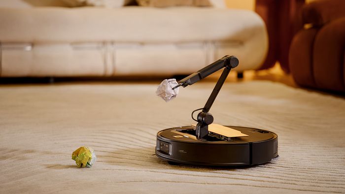 Robot hút bụi mới của Roborock sở hữu cánh tay cơ học 5 trục OmniGrip