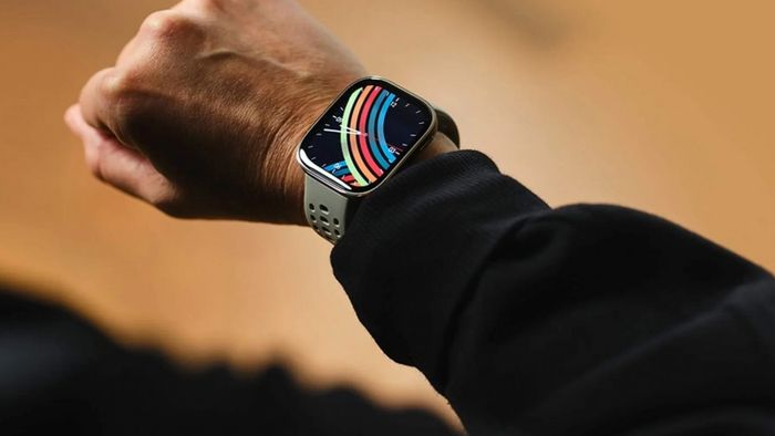 Chiếc smartwatch mới của Amazfit sở hữu màn hình lớn, mang đến trải nghiệm hiển thị ấn tượng.