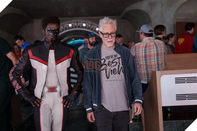 James Gunn, đạo diễn của bộ phim Superman, đã công bố hình ảnh mới về nhân vật phụ Terrific, hứa hẹn sẽ gây bất ngờ trong phần phim sắp tới.