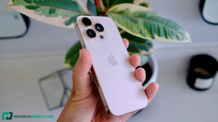 gia-iPhone-16-9