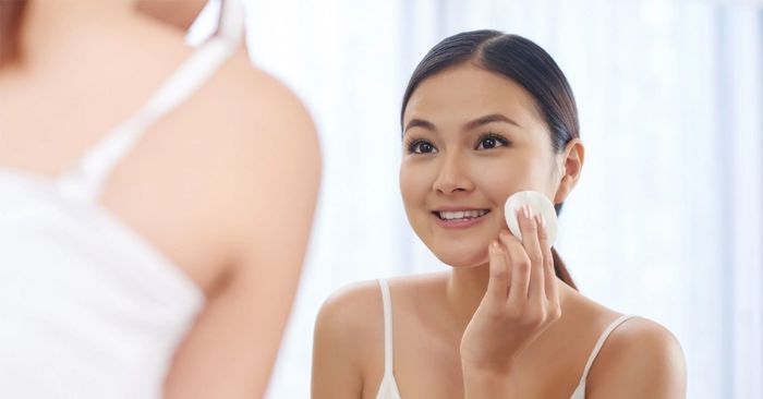 Nước cân bằng da