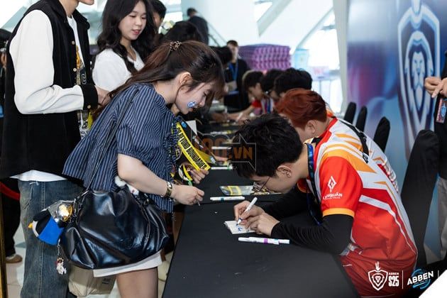 Liên Quân Mobile: Tiên Sơn Rực Lửa Cùng Hàng Ngàn Tín Đồ Game 7