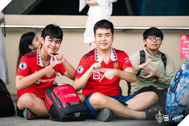 Liên Quân Mobile: Khán Đài Tiên Sơn Cháy Hết Mình Cùng Người Hâm Mộ 4