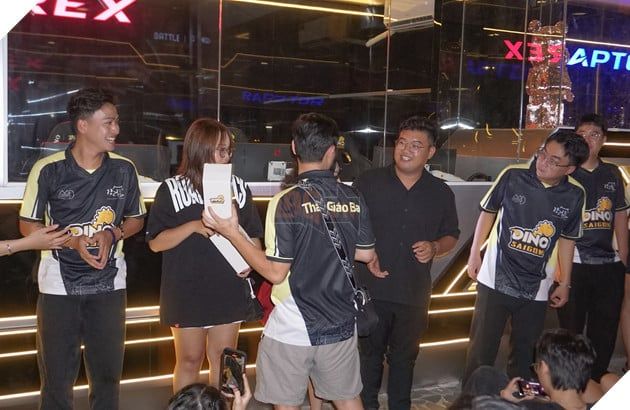 Saigon Dino chính thức giới thiệu đội hình mới, với sự góp mặt của huấn luyện viên kỳ cựu, mở ra một trang mới cho đội tuyển.
