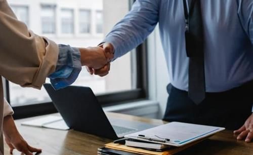 4 con giáp đón vượng khí mạnh mẽ ngày 3/5/2025
