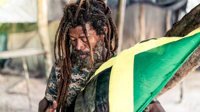 Tóc Dreadlock có nguồn gốc từ các nền văn hóa cổ đại ở châu Phi, biểu tượng của sức mạnh và tự do