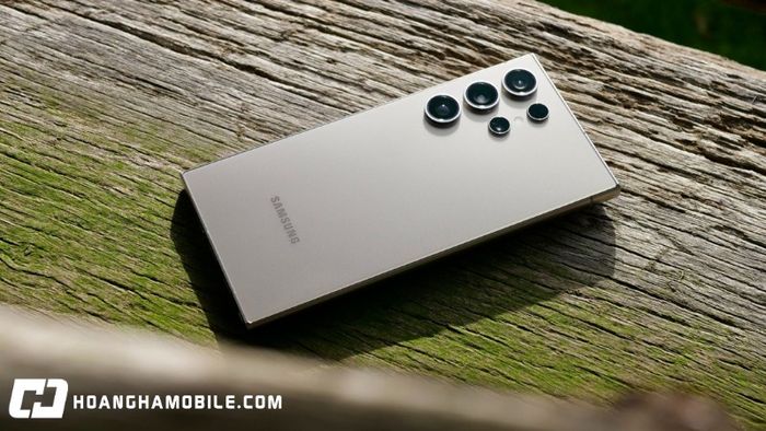 Samsung-Galaxy-S25-Ultra-1
