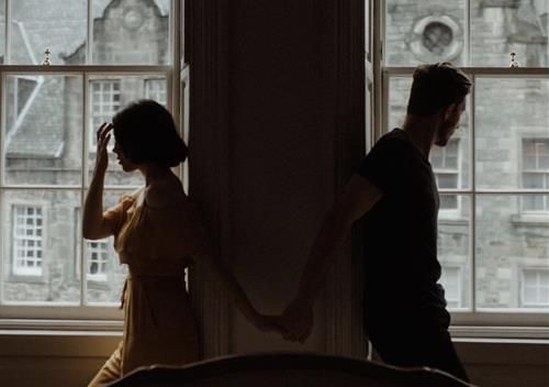 Những chòm sao yêu thích kiểu quan hệ mập mờ