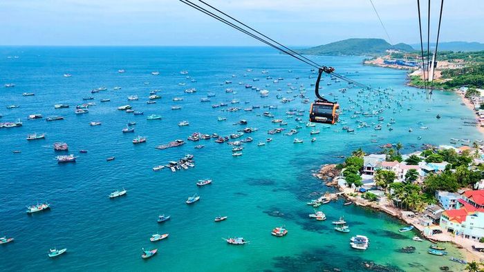 Top 10 điểm đến du lịch không thể bỏ lỡ tại Việt Nam trong năm 2025
