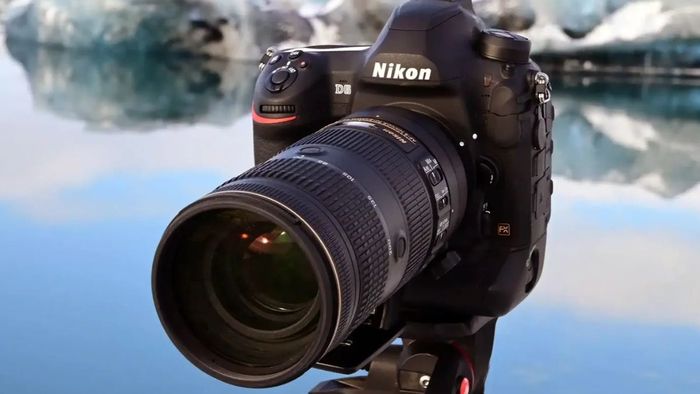 Đánh giá chi tiết các dòng máy DSLR của Nikon.