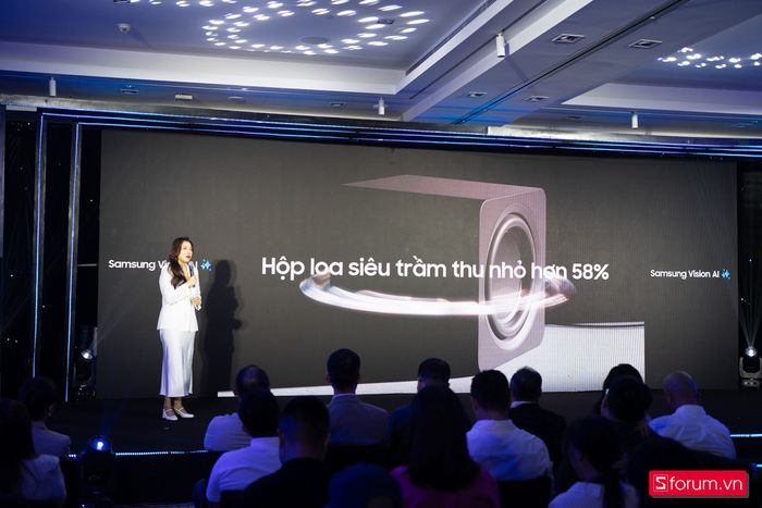 Sự kiện ra mắt sản phẩm Loa thanh AI