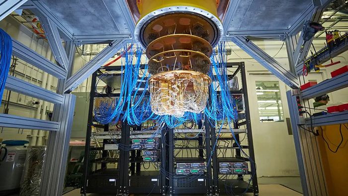 Fujitsu và RIKEN công bố máy tính lượng tử siêu dẫn 256 qubit