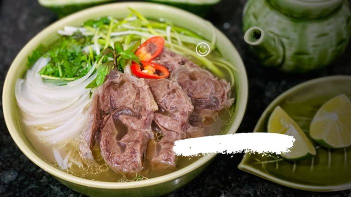 Hình nền PowerPoint món ăn truyền thống Việt Nam phở bò