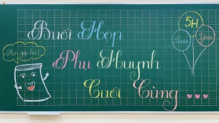 Trang trí bảng tổng kết năm học bằng phấn là ý tưởng nên thử