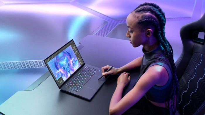 Acer Predator Triton 14 AI có trọng lượng 1.6 kg và độ dày chỉ 17.31 mm, đi kèm màn hình 14.5 inch.