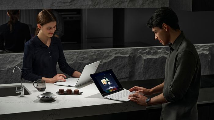 Acer Swift Edge 14 AI chỉ nặng vỏn vẹn 0.99 kg, trang bị màn hình OLED 3K 14 inch