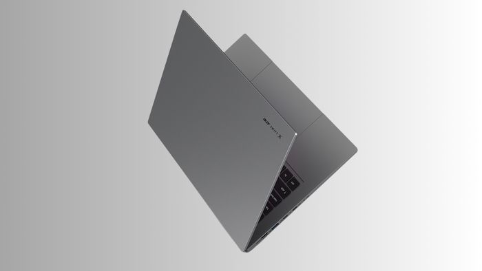 Acer Swift X 14 AI chính thức ra mắt