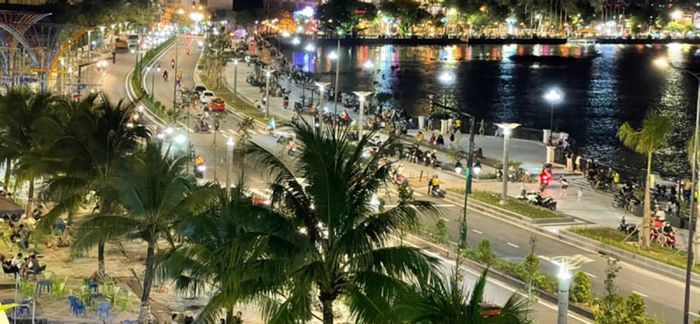 Phố đi bộ Bạch Đằng, điểm đến nổi bật không thể bỏ qua tại Bình Dương