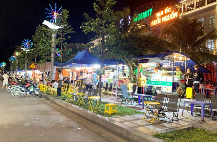 Phố đi bộ Bạch Đằng, điểm đến vui chơi không thể bỏ qua tại Bình Dương