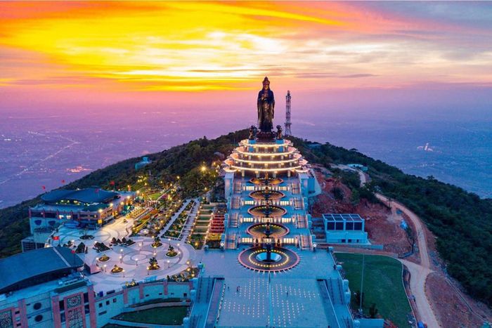 Bản đồ du lịch Việt Nam và những điểm đến nổi bật trải dài từ Bắc vào Nam 18.