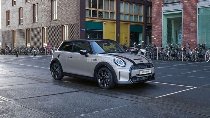 Giá Mini Cooper S 3 cửa hiện nay dao động từ 1,9 tỷ đến 2,1 tỷ
