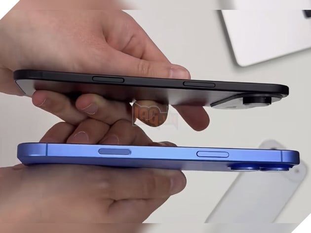Ảnh thực tế iPhone 17 Air bị rò rỉ, với thiết kế siêu mỏng vượt trội so với iPhone 16 Plus.