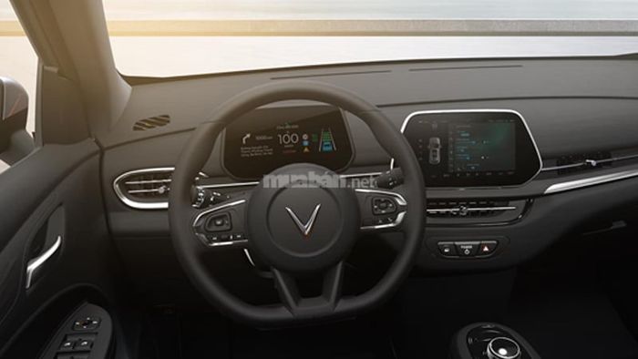 Các trang bị tiện nghi trên VF5 cung cấp trải nghiệm sử dụng dễ dàng và thuận tiện.