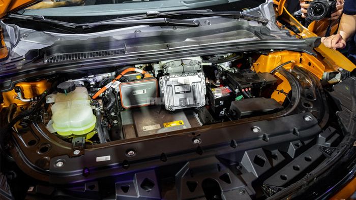 Động cơ và khả năng vận hành mạnh mẽ của xe VF6