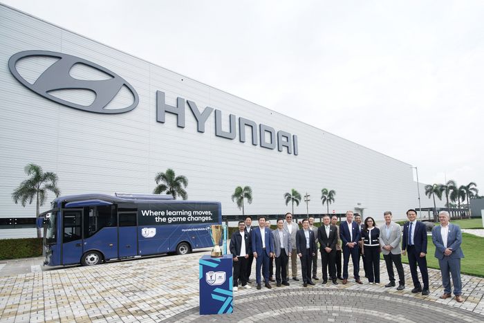 Hyundai Motor và đại diện AFF tại Lễ Ký Kết Giải Đấu ASEAN Hyundai Cup.