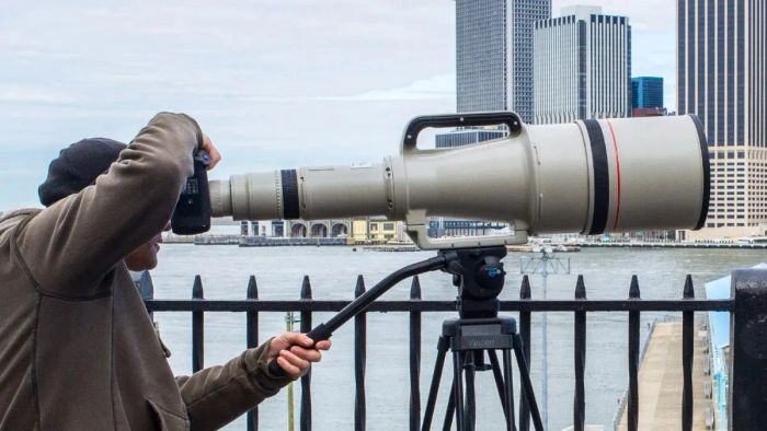 Ống kính máy ảnh đắt đỏ nhất thế giới Canon EF 1200mm f/5.6L USM