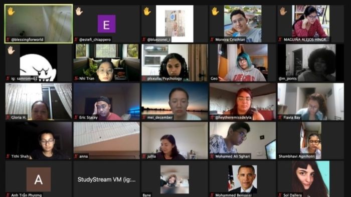 Những điểm cần lưu ý khi học chung với người lạ trên nền tảng web
