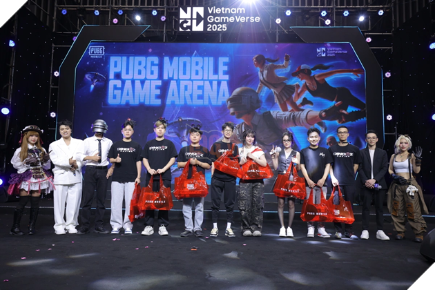 PUBG Mobile khuấy động Vietnam Gameverse 2025 với trải nghiệm đậm chất Attack on Titan 10